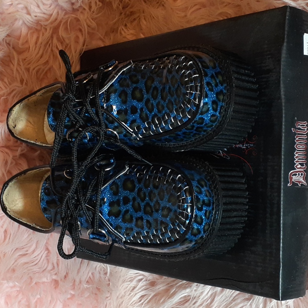 Demonia blue cheetah glitter creepers platforms size 61/2-7